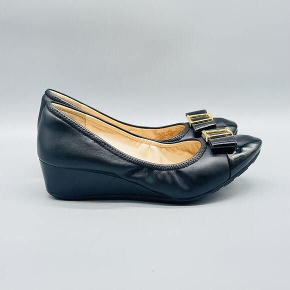 Cole Haan Shoes Womens 6.5 Black Leather Emory Wedge Pumps Bow Patent Cap Toe - Picture 1 of 12